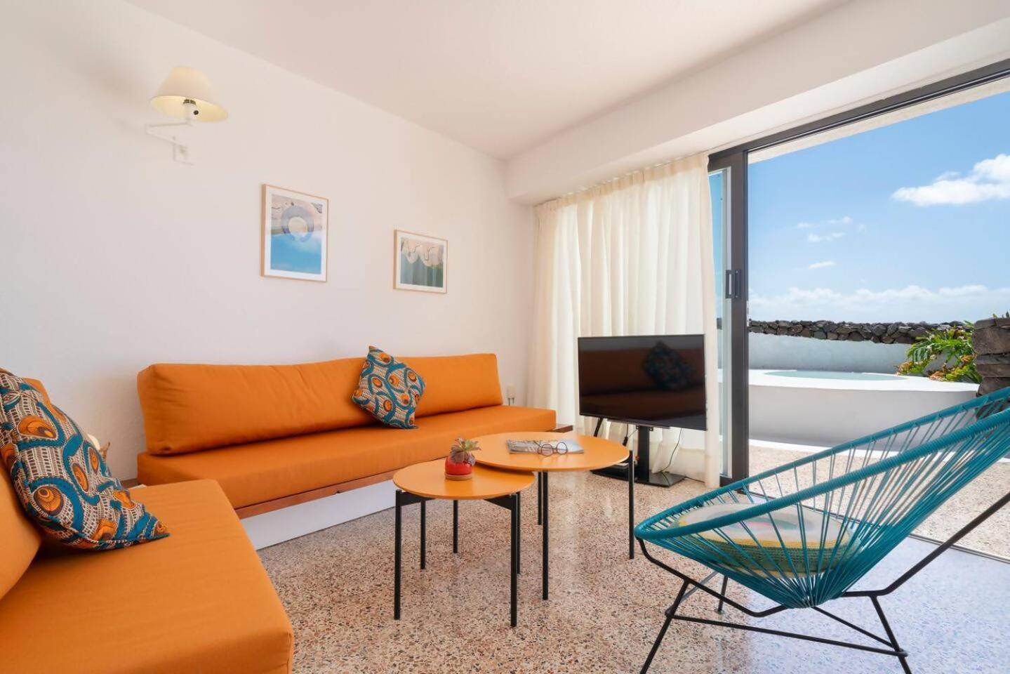 Lanzarote Famara Beach Bungalow Bagian luar foto